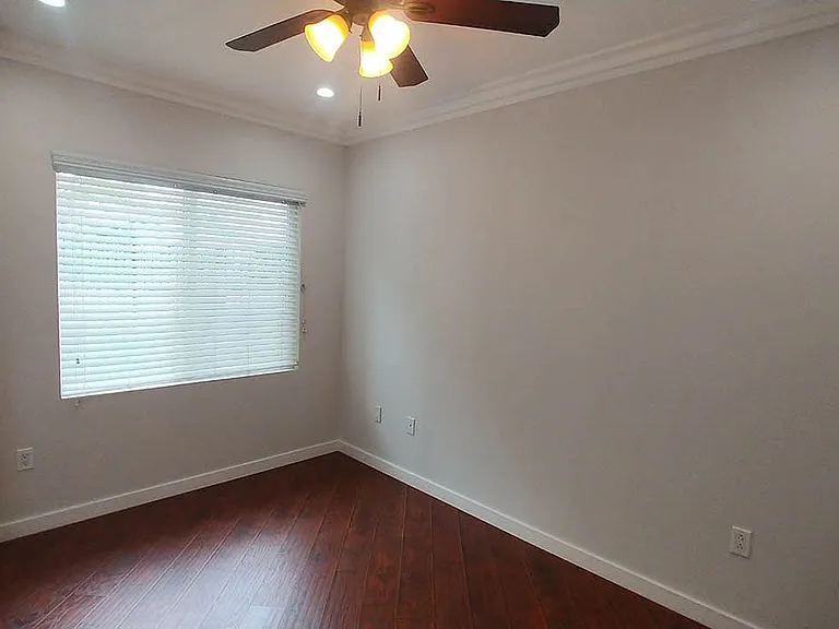 Almeria Townhomes — Photo 107