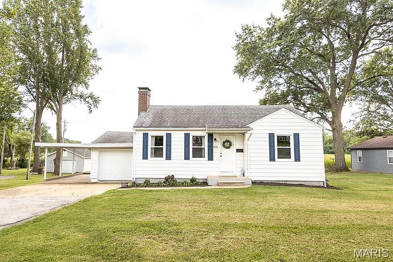 1513 Mascoutah Ave photo 1