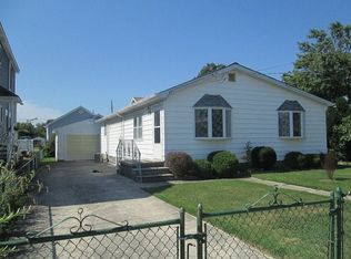 250 Arbor Rd, Villas, NJ 08251