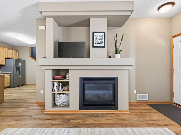 5th image of 751 Maple Hills Dr APT B