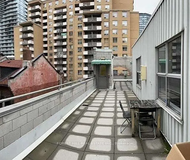 126 Dundas St E #202 — Photo 10