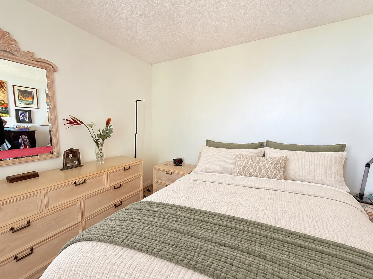2 bed, 892 sqft, $4,700 — Photo 4