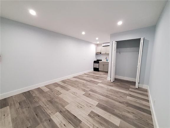 4th image of 2432 Sherman St #B