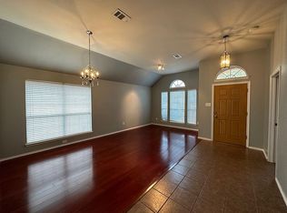 1638 Skyview Dr, Irving, TX 75060