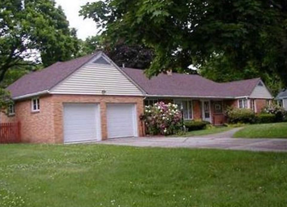 1st image of 76 Orange St
