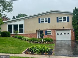 4158 Trowbridge Rd, York, PA 17402