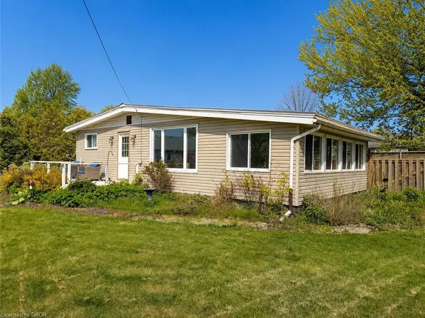 18 Kenneth Ave, Norfolk County, ON N0A 1N3