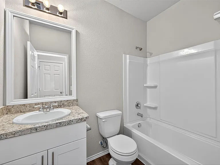 15171 Willow Tree Ln — Photo 33