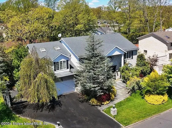 13 Whitwell Pl, Staten Island, NY 10304