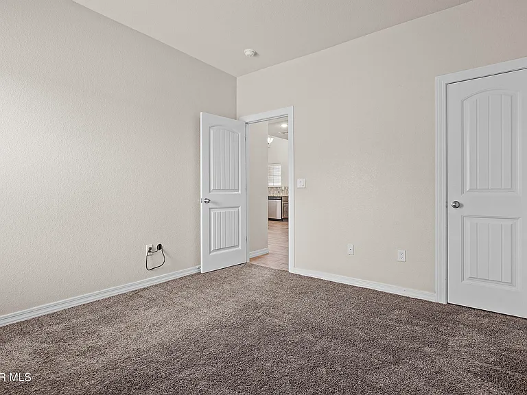 618 Rafael Marmolejo St — Photo 13