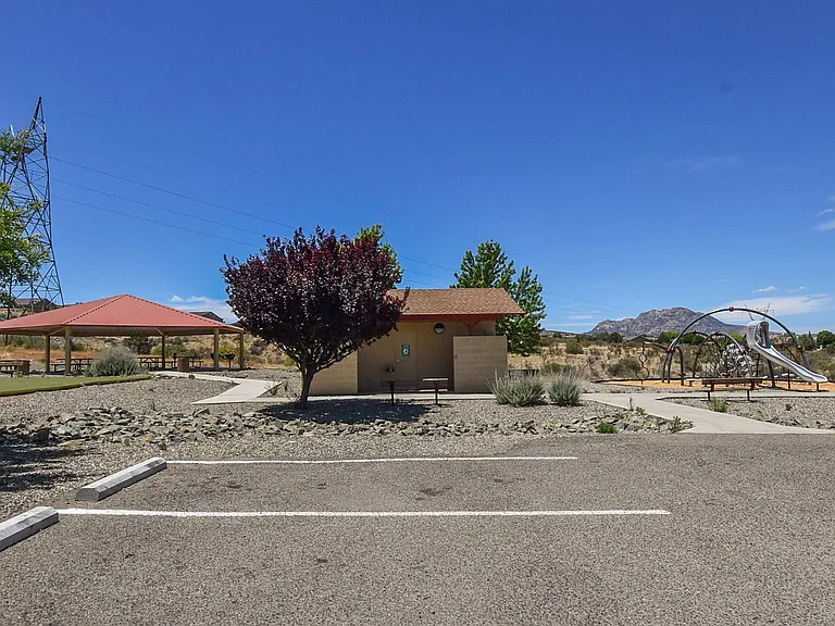 1712 Claire St — Photo 30