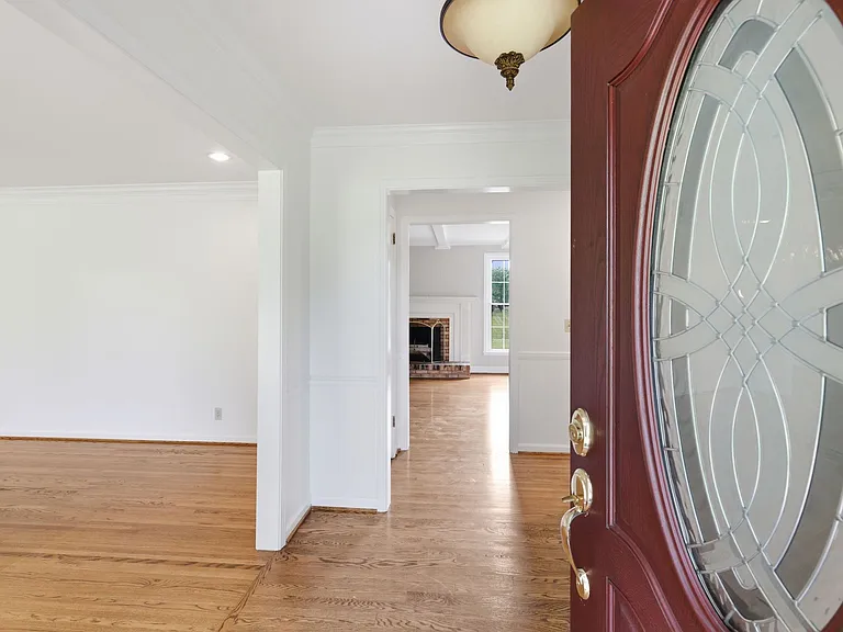 213 Rising Sun Ln — Photo 9