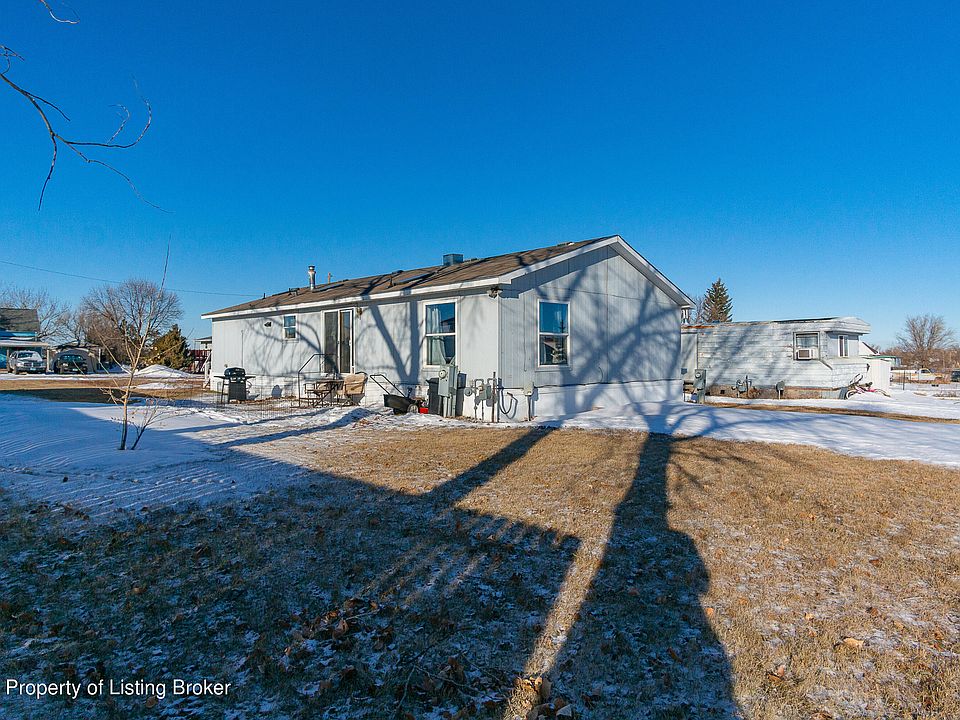 208 3rd St SW, Belfield, ND 58622 MLS 221260 Zillow