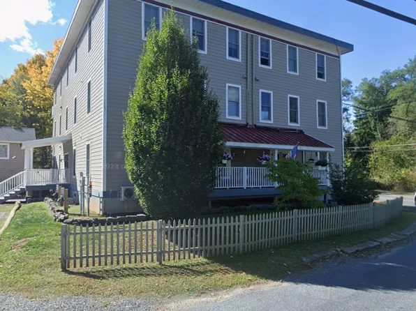 2 Lindbergh Rd APT 4, Ringoes, NJ 08551