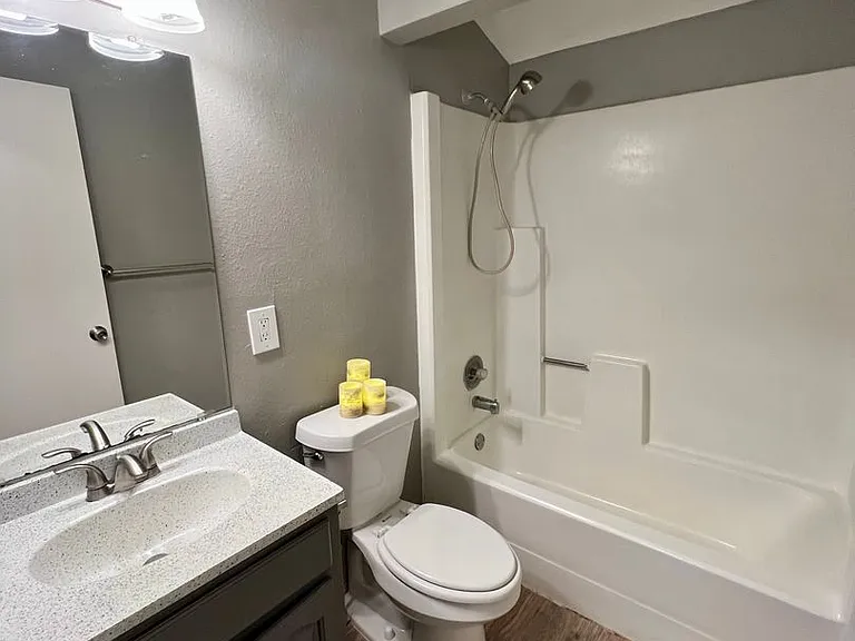 844 E Sunshine Dr #401 — Photo 13