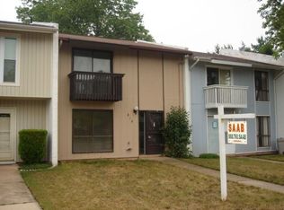 815 Sugarland Run Dr, Sterling, VA