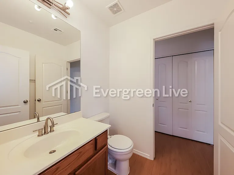 8094 W Beck Ln — Photo 15