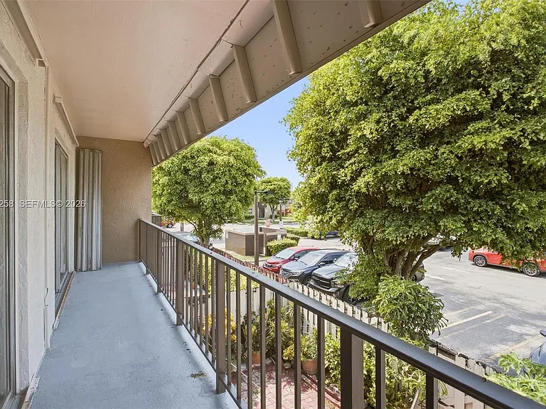 810 SW 129th Pl #209 — Photo 3
