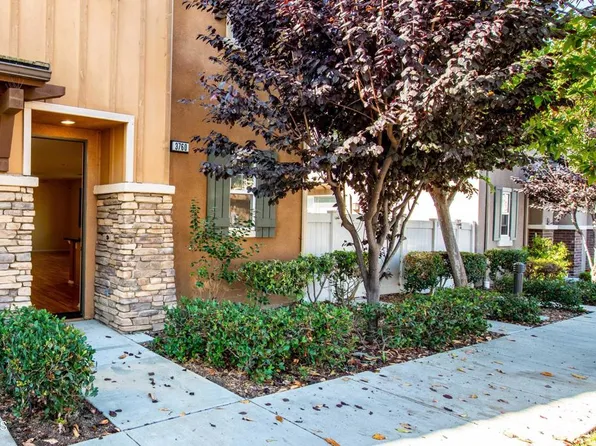 3760 Dunkirk Dr, Oxnard, CA 93035