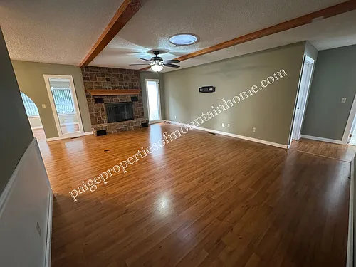 106 Parkview Cir Photo 1