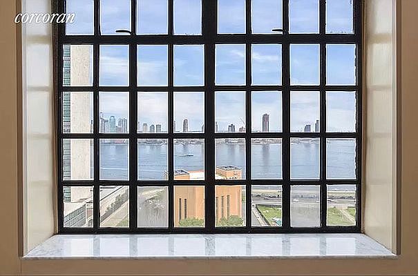 1st image of 25 Tudor City Pl APT 1303