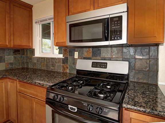 4th image of 6008 Green Glen Way