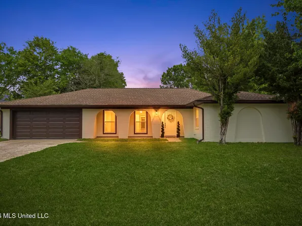 757 Canterbury Dr, Biloxi, MS 39532