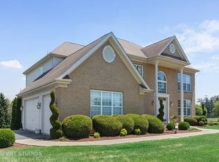 5N915 Baker Hill Ct, St Charles, IL