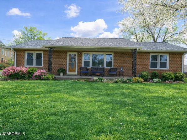 908 Randolph St, Glasgow, MO 65254