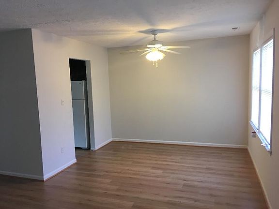 4th image of 116 Austin Ct
