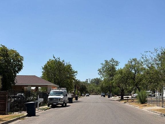 4th image of 564 Pecos St