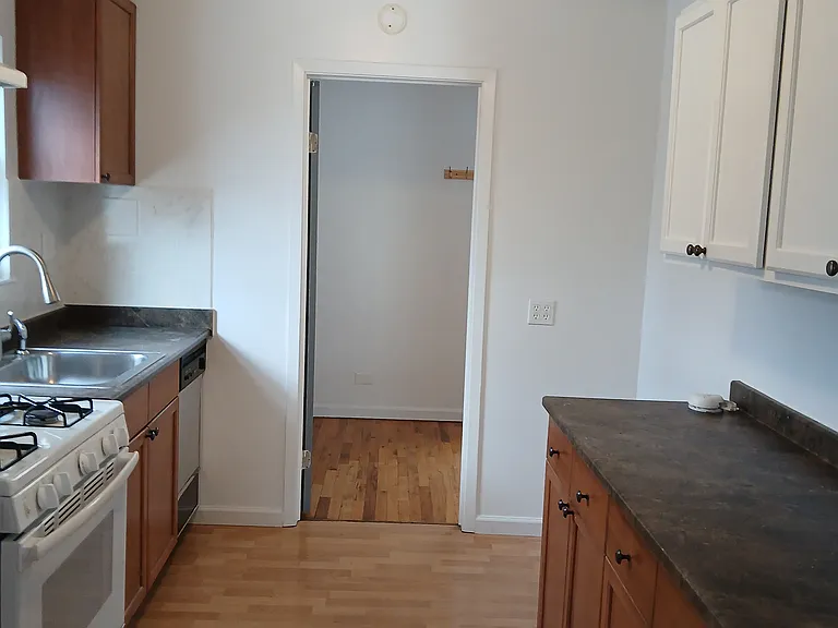 66 Devoe Ave #2 — Photo 15