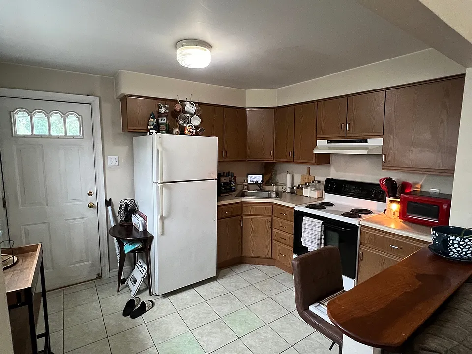 309 Boggs Ave #1