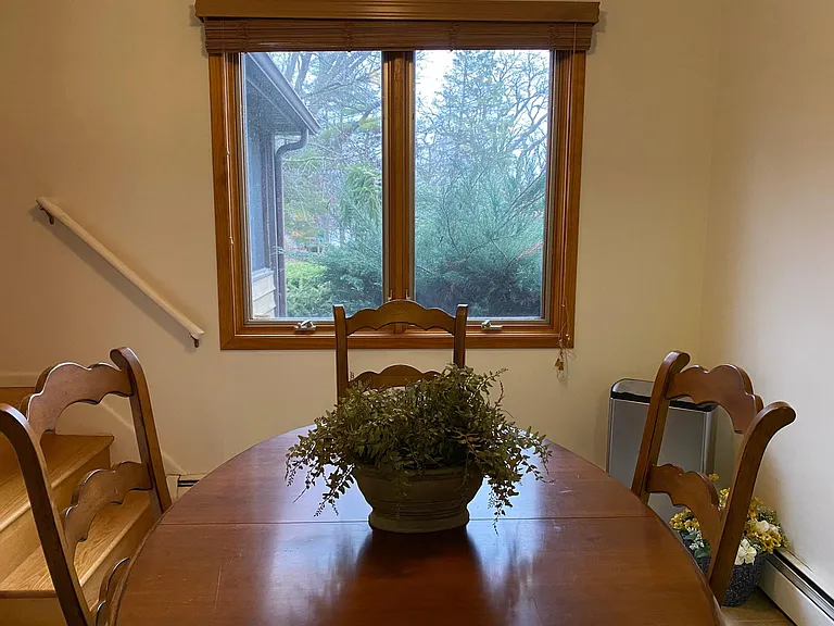 1117 1/2 W Rocky Beach Ln #A — Photo 6