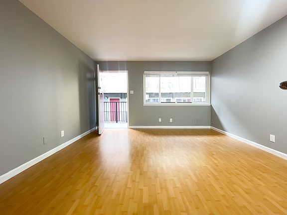 5th image of 3025 Park Blvd APT 4