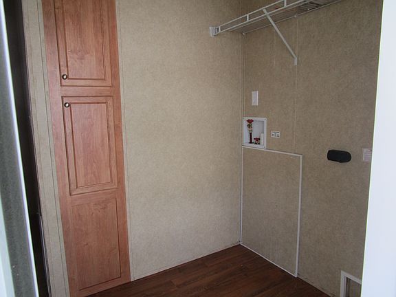 2nd image of 124 Crossways Dr
