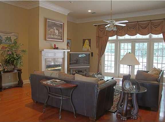 4th image of 311 Camberly Cir