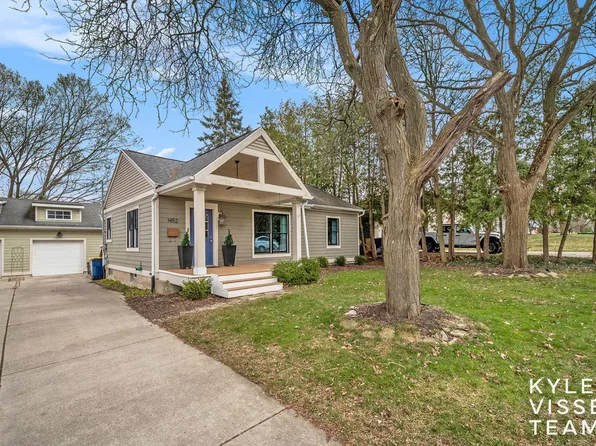 1452 Eastlawn Rd SE, East Grand Rapids, MI 49506