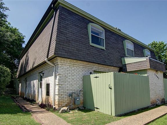5th image of 2802 Westhill Dr APT 101