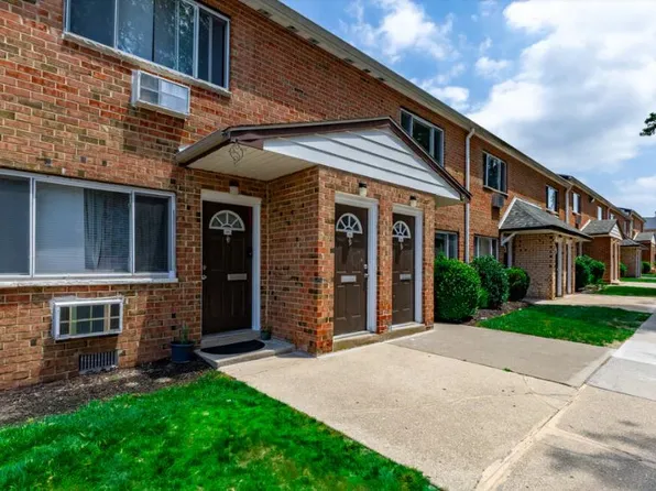 405 E Gibbsboro Rd, Clementon, NJ 08021