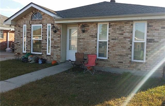 1st image of 9018 Gladiators St