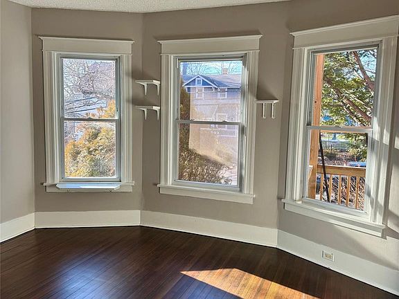 4th image of 39 Innis Avenue