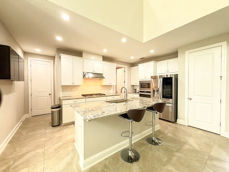 11368 Newtonian Blvd — Photo 4