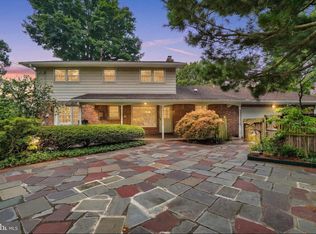 100 Shelbourne Dr, York, PA 17403