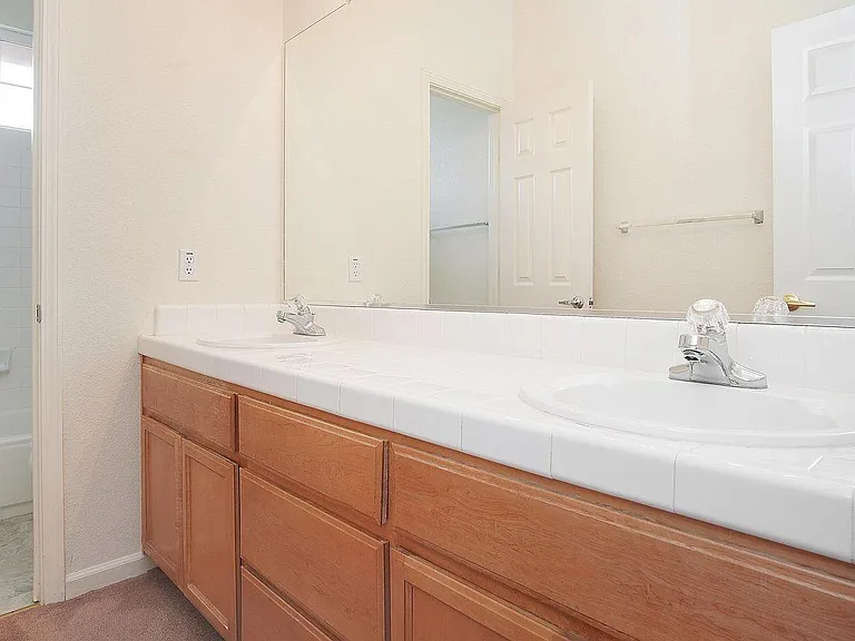 595 Birchwood Rd — Photo 2