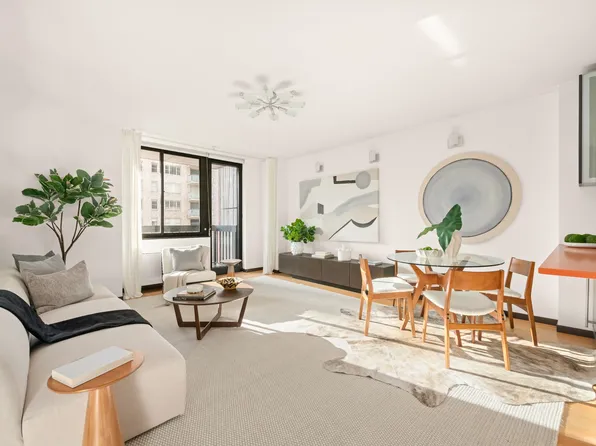 250 East 40th Street 16F image 2 of 19