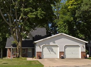 N3069 Lake Shore Dr, Markesan, WI 53946