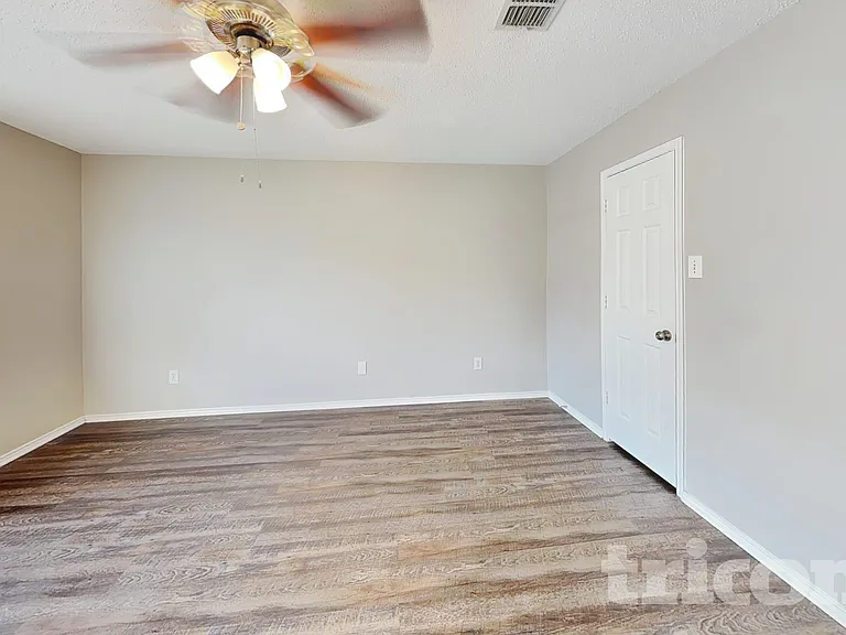 7109 Galveston Dr — Photo 9
