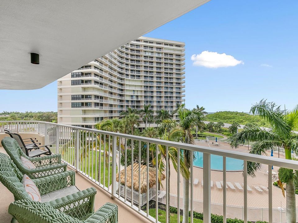 1st image of 440 Seaview Ct APT 406