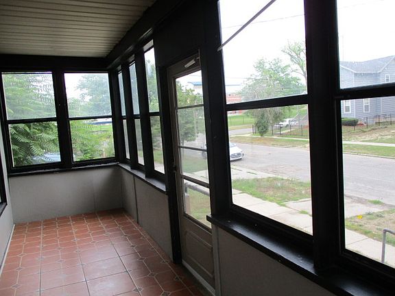 4th image of 1011 Prospect Ave SE